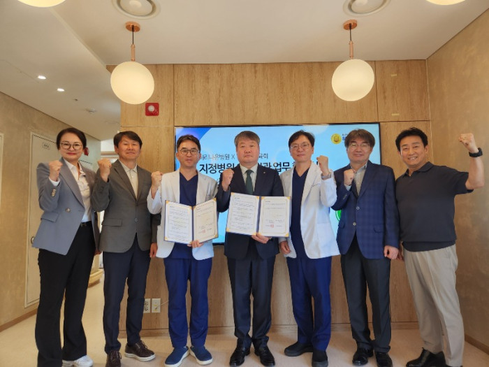 허리나은병원 협약식 (10).jpg